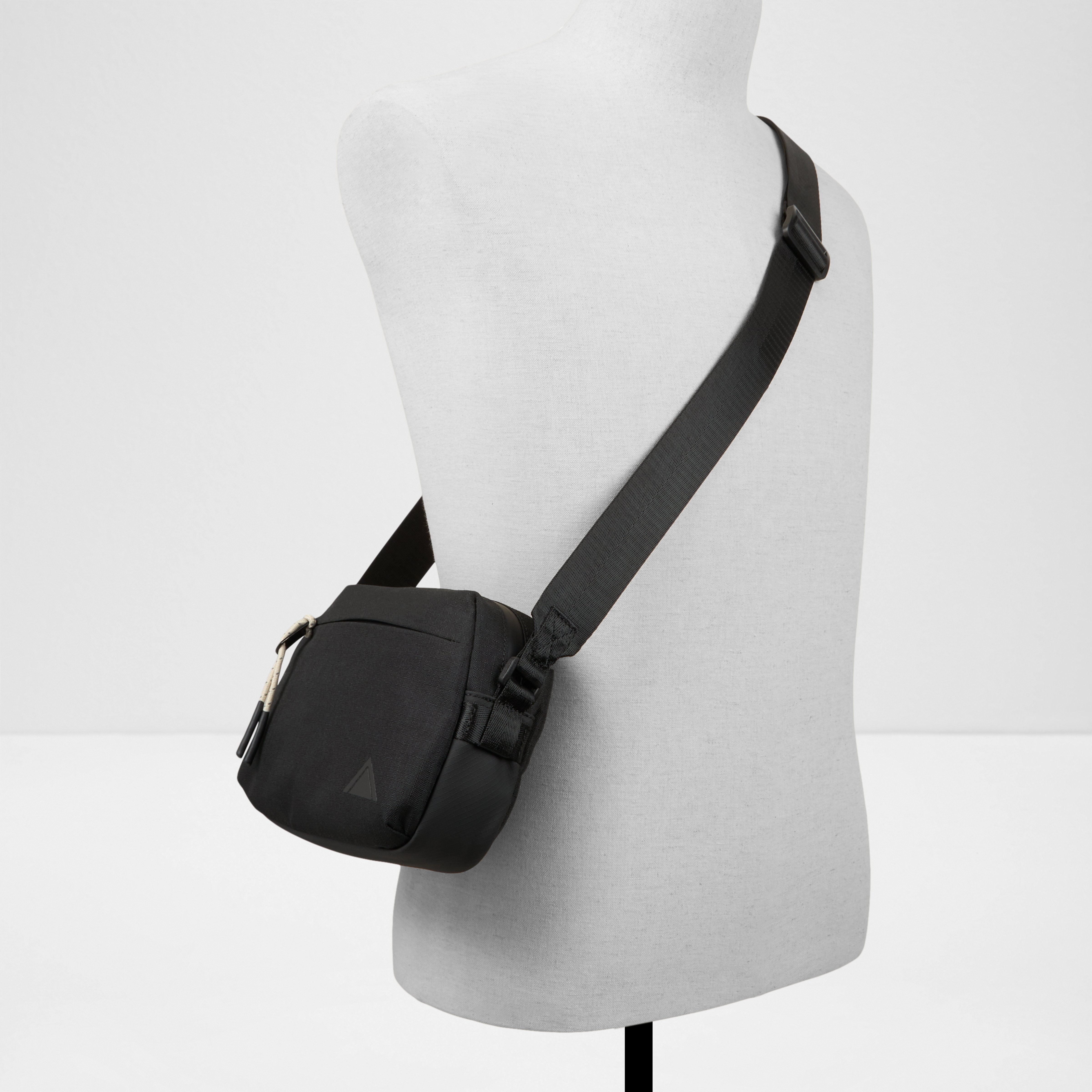 Merimbah Men's Black Cross Body image number 3